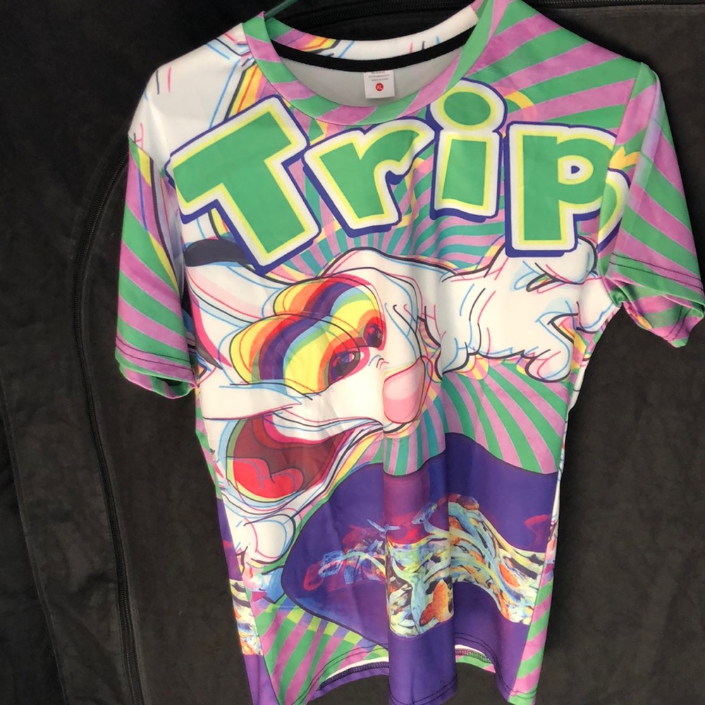 Trippy t-shirt